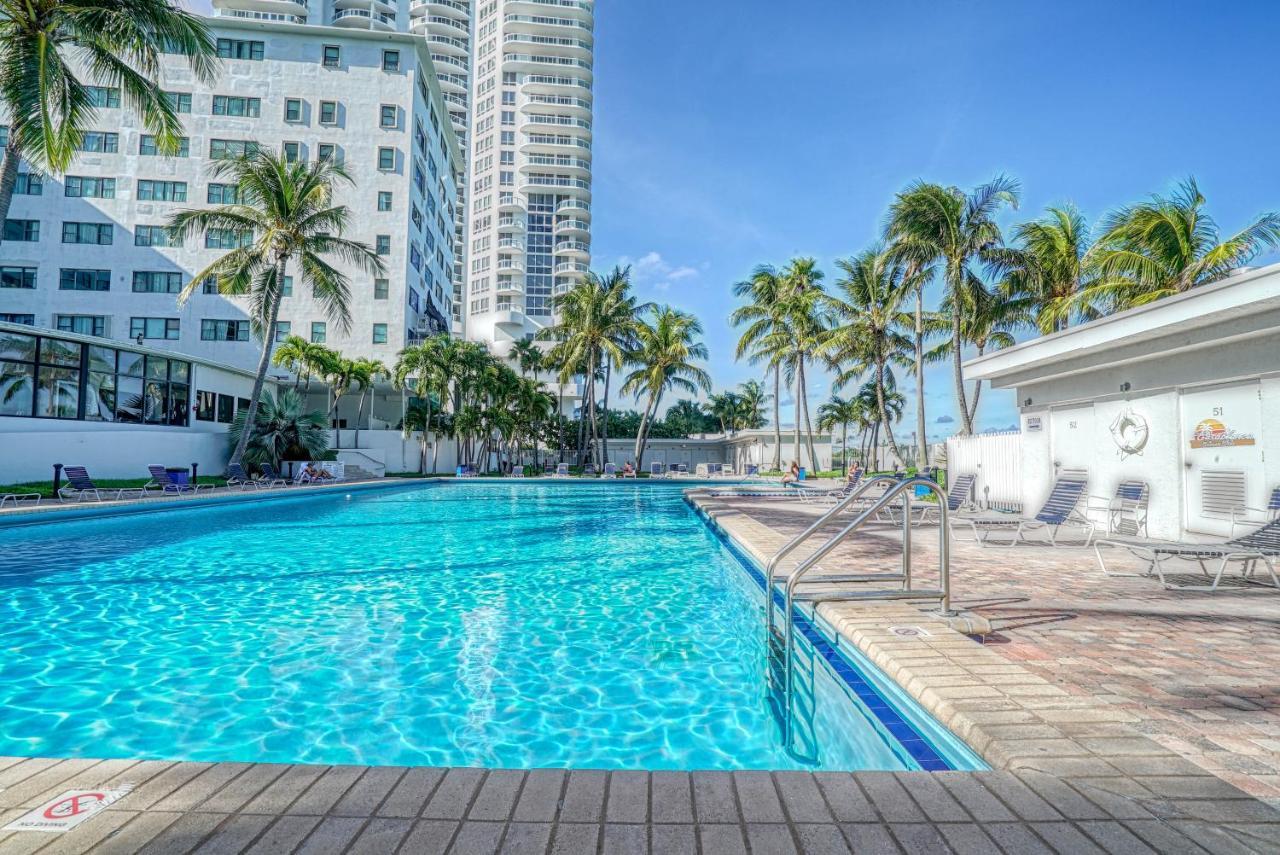 Deluxe Private Studios At The Casablanca Miami Dış mekan fotoğraf